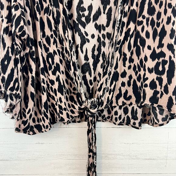 Umgee Leopard Print Open Front Tie Hem Crinkle Blouse Size XL/1X - Picture 5 of 7